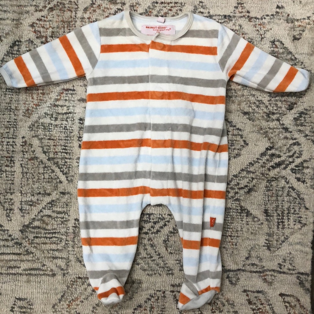 SMART CLOSE Velour Footie Pajamas!